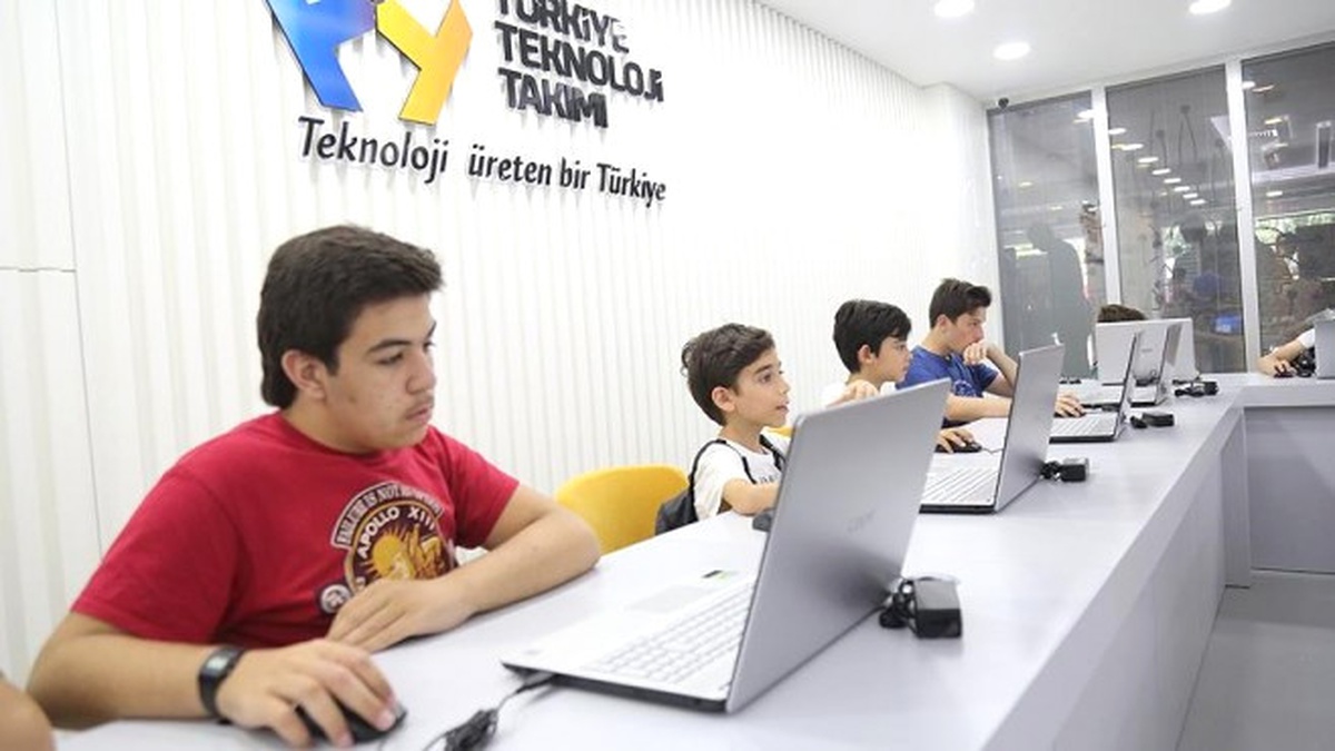 Geleceğin Teknoloji Yıldızları Yola Çıktı