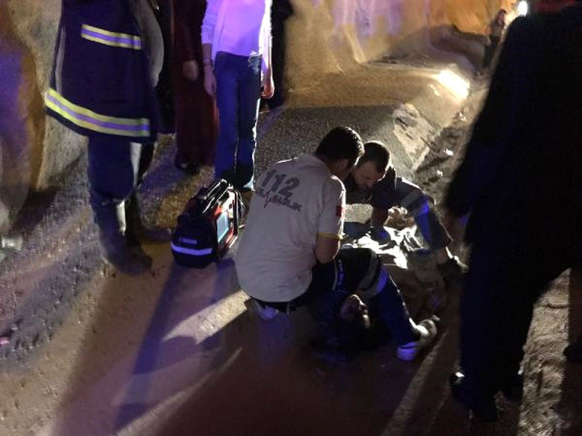 Güncelleme- Bursa\'da Trafik Kazası: 2 Ölü, 16 Yaralı