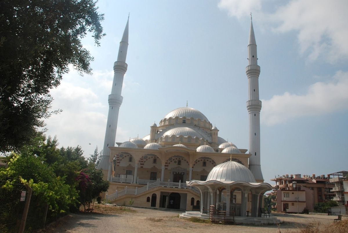 Gurbetçilerden, Çağlayan Camisine Bağış