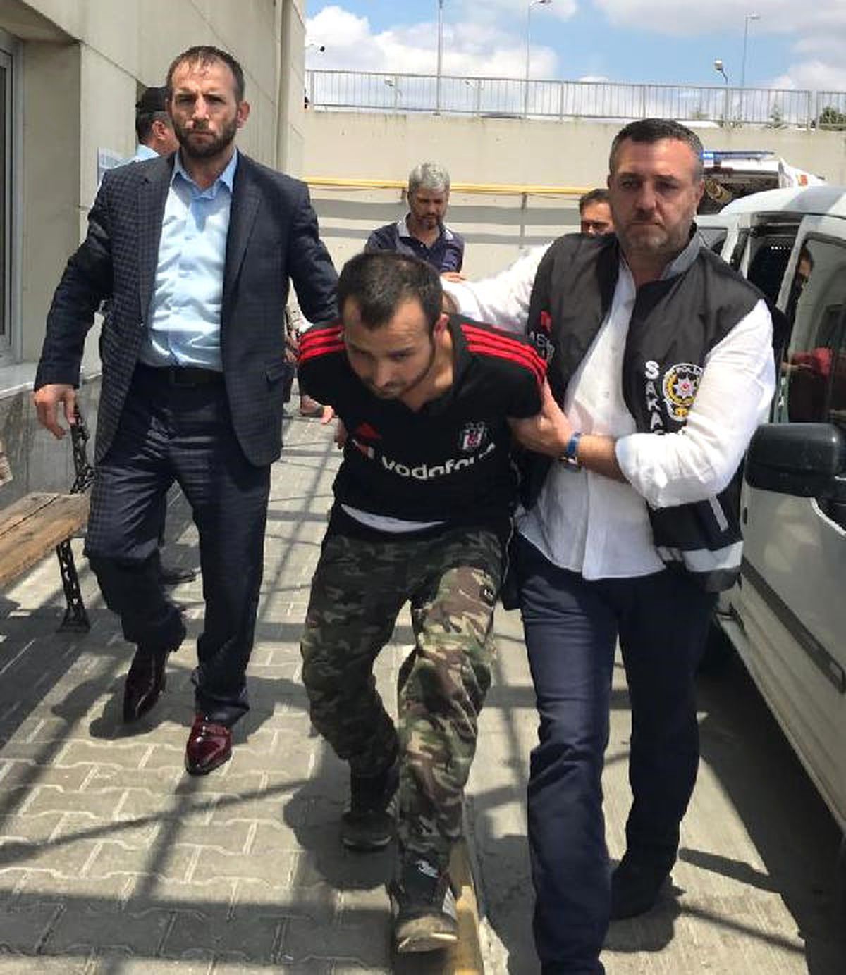 Hamile Kadın ve Bebeğini Öldüren Karacal, 8 Yıldır Engelli Kıza İstismardan Yargılanıyormuş