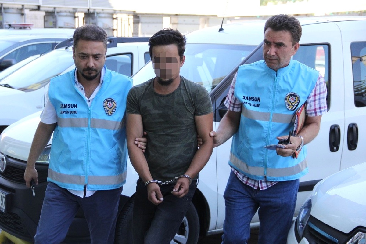 İstanbul\'dan Gezmek İçin Çaldığı Otomobille Samsun\'da Yakalandı