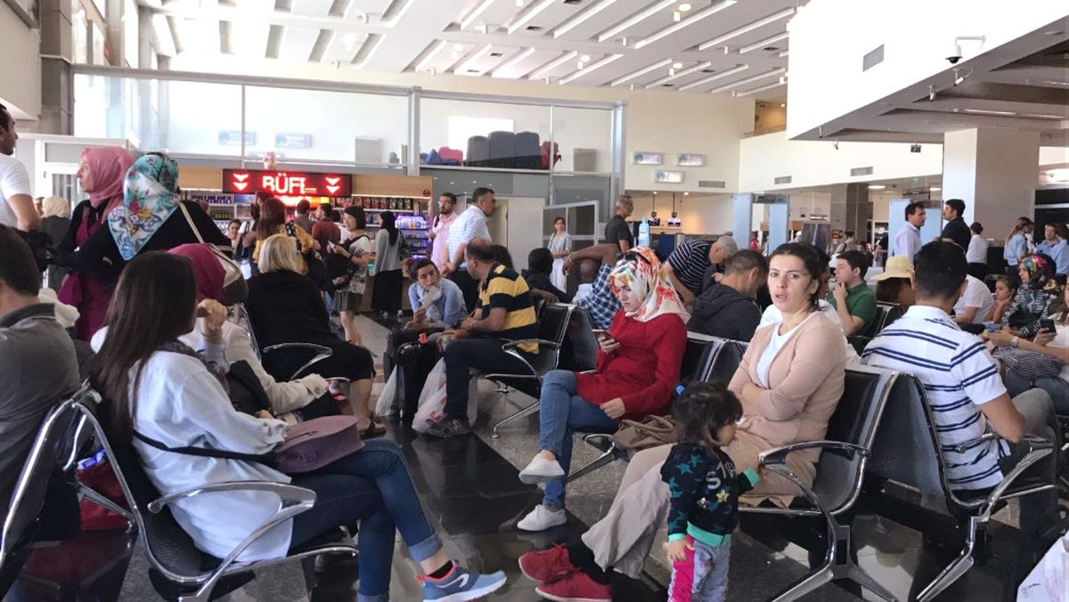 Istanbul Uçağı Kalkış Yaptığı Havaalanına Geri Döndü