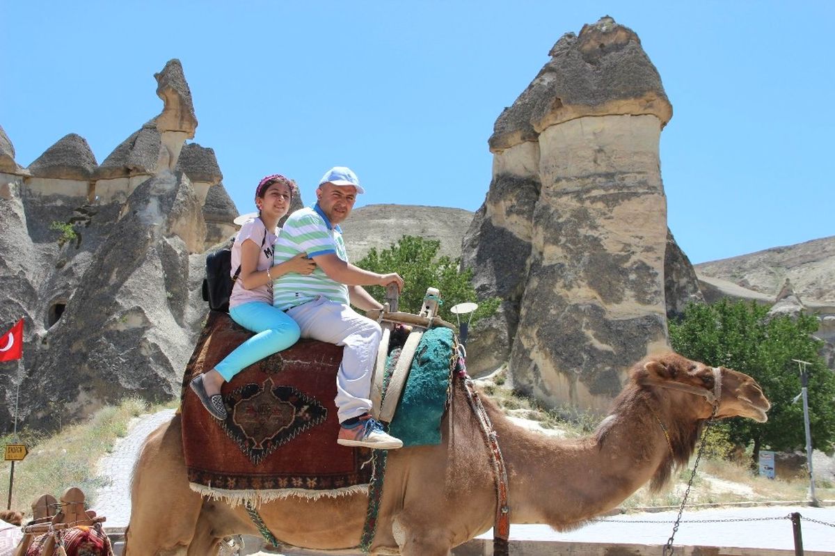 Kapadokya\'da Deve Turları Büyük İlgi Görüyor