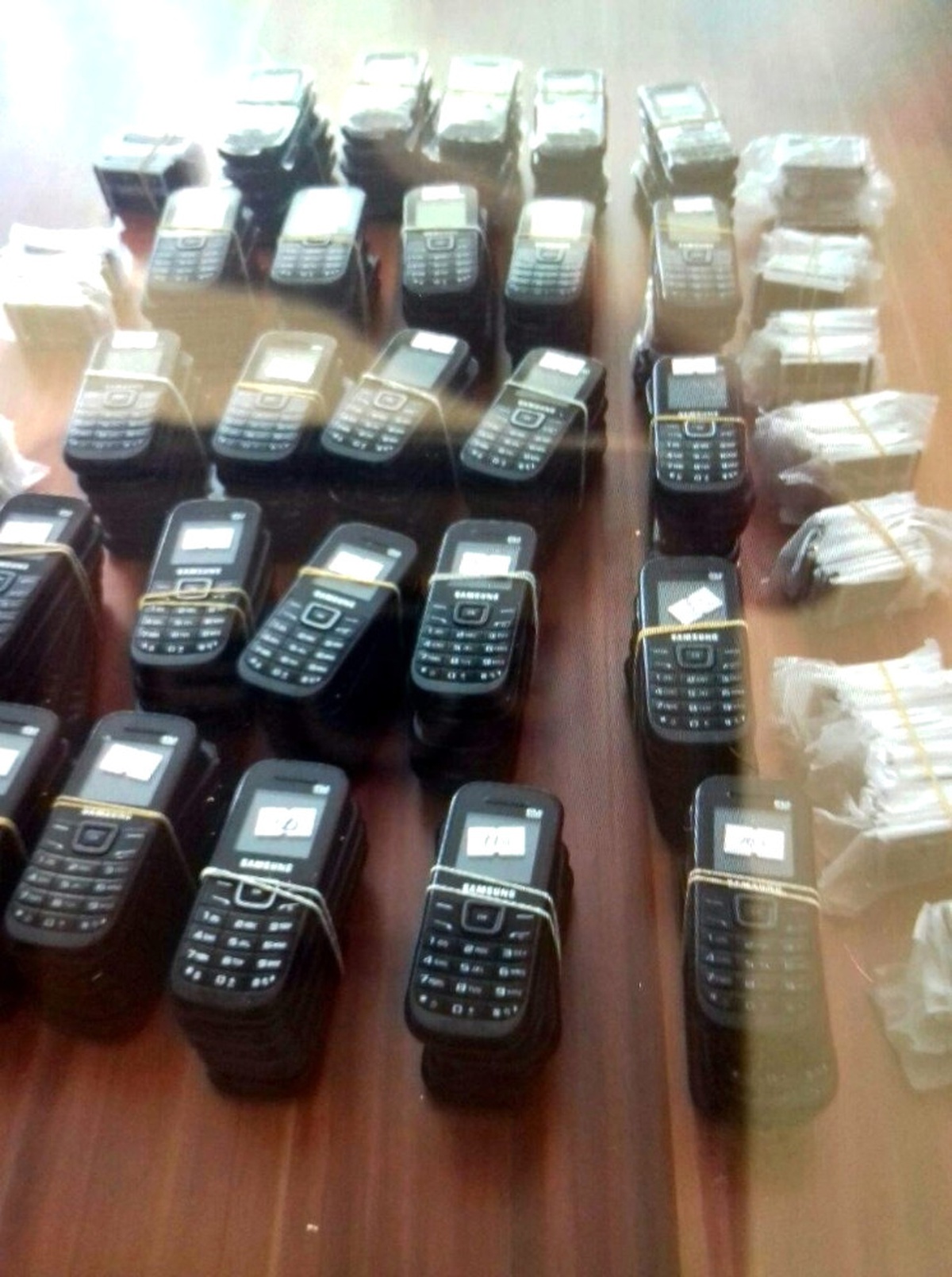 Kayseri\'de 125 Adet Kaçak Cep Telefonu Yakalandı