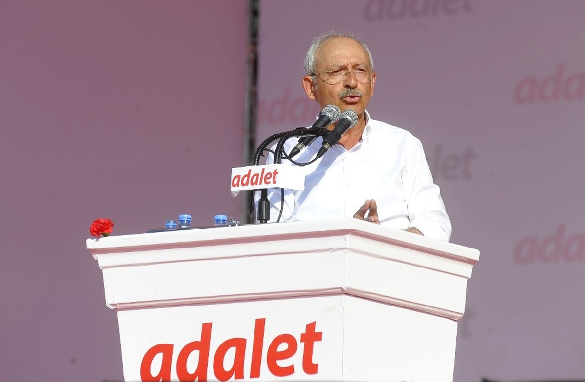 Kılıçdaroğlu Yürüyüşünü Maddelik \'Adalet Çağrısı\' Metni ile Sonlandırdı