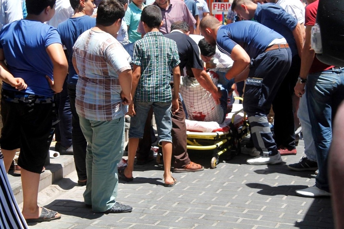 Kilis\'te Motosiklet Yayaya Çarptı: 2 Yaralı