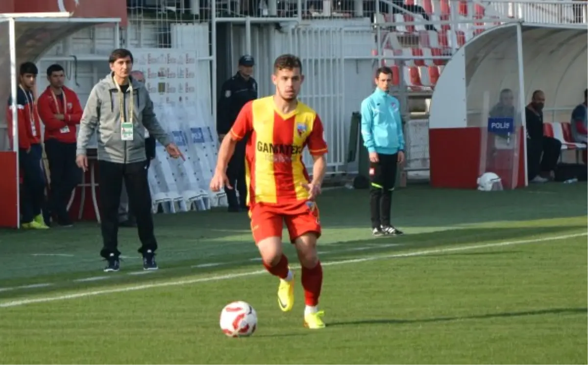 Kızılcabölükspor\'da 2 İmza