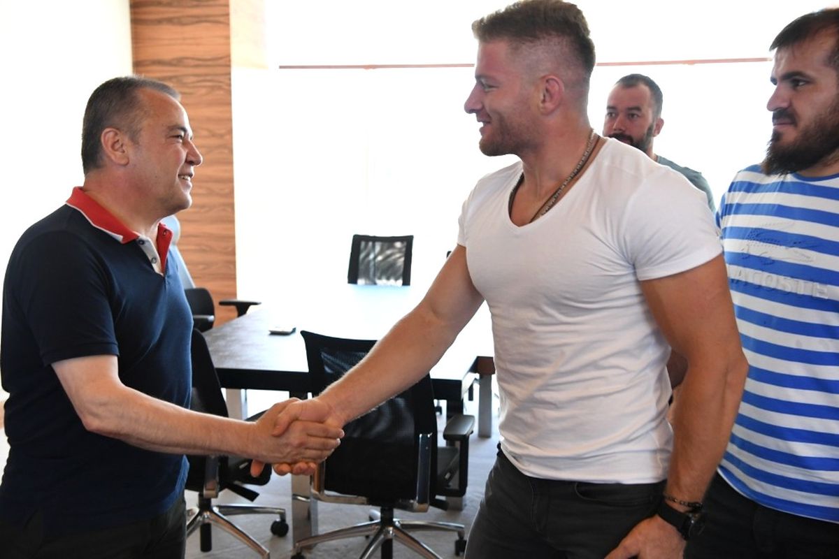 Konyaaltı Belediyesi, Güreşçileri Kırkpınar\'a Hazır