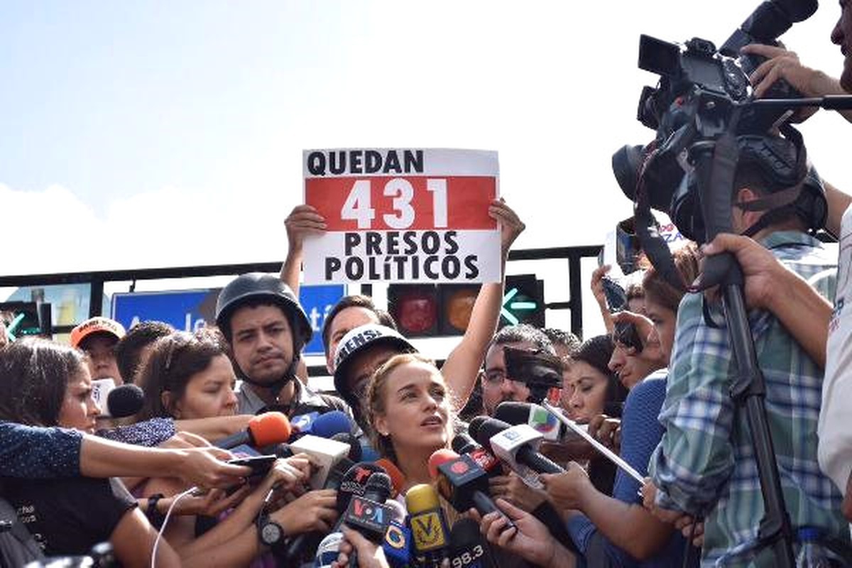 Lopez\'in Eşi Tintori: Müzekere Yok, Hükümet Serbest Bıraktı