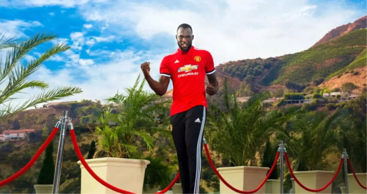 ManU\'nun Yeni Transferi Lukaku, Forma Numarası İçin Zlatan\'dan İzin İstedi