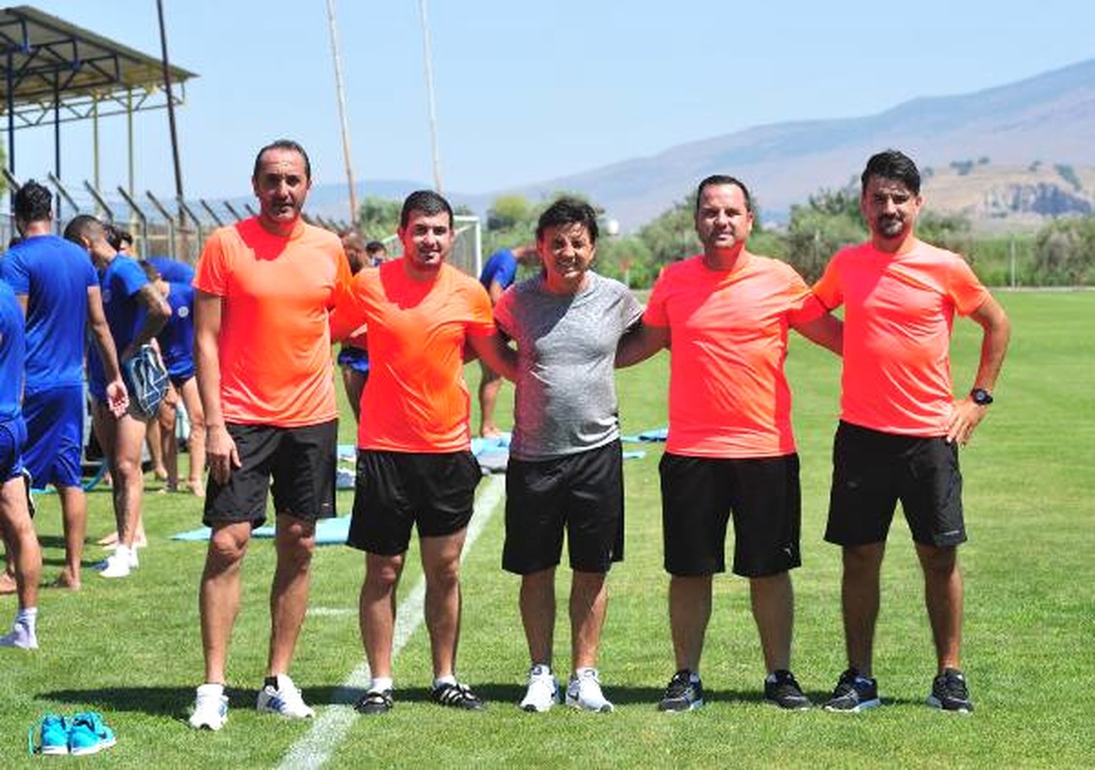 Menemen Belediyespor Topbaşı Yaptı
