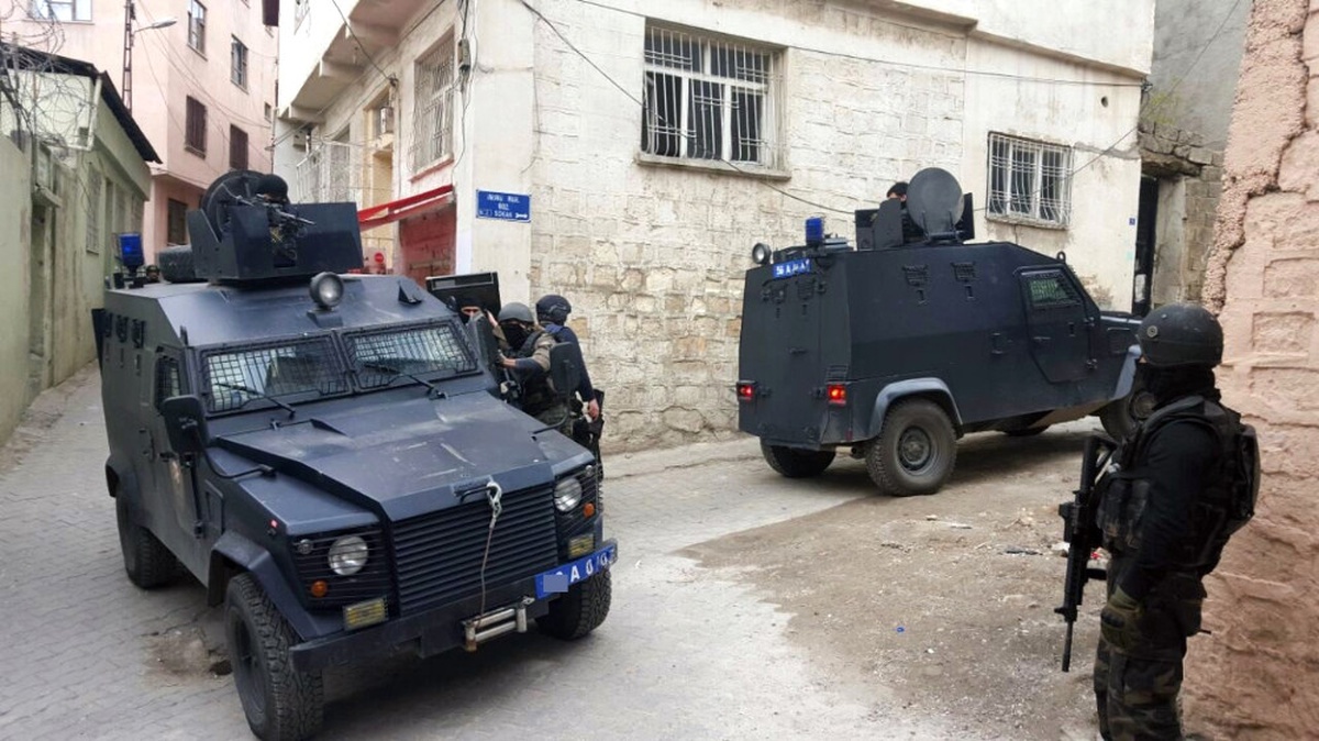 Nusaybin\'in 17 Bölgesinde Sokağa Çıkma Yasağı