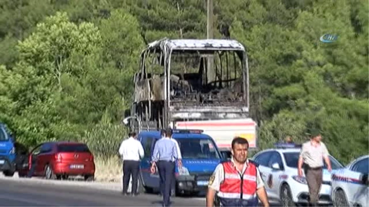 Otobüsten Ormana Sıçrayan Yangın Kontrol Altına Alındı