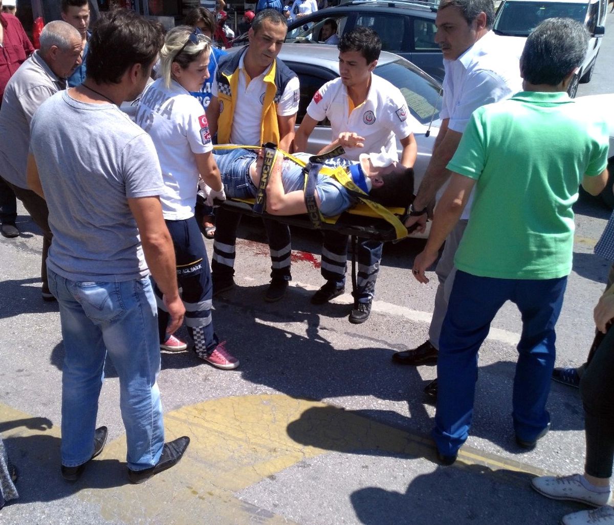 Sakarya\'da Trafik Kazası: 1 Ağır Yaralı