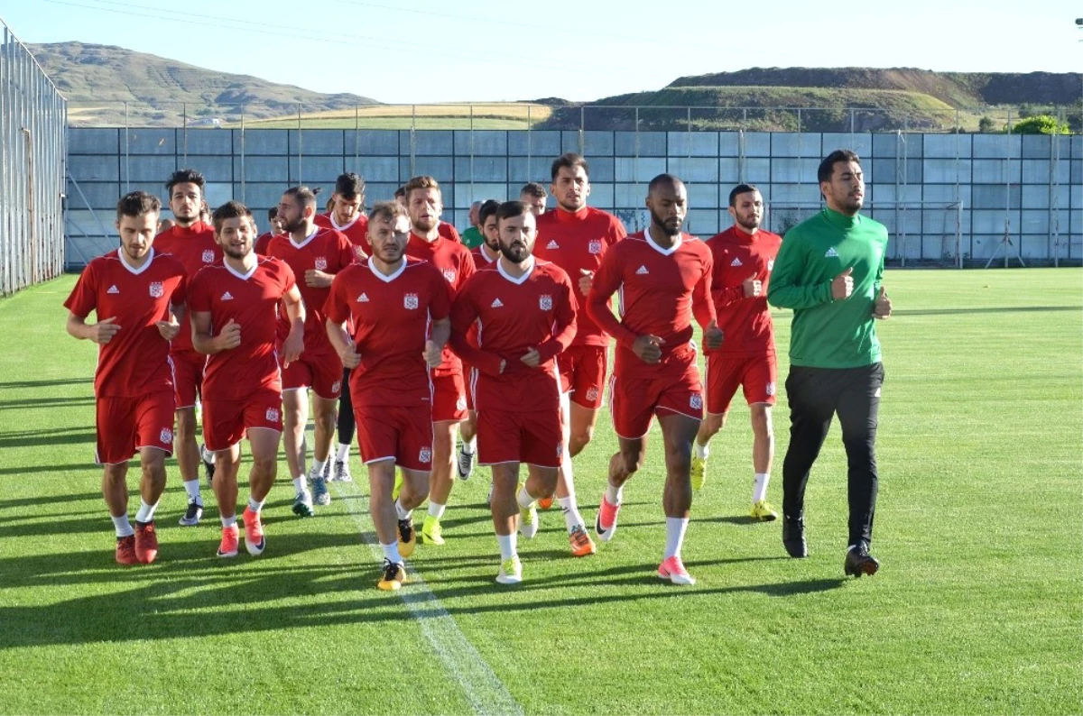 Sivasspor Yeni Sezon Hazırlıklarını Sürdürüyor