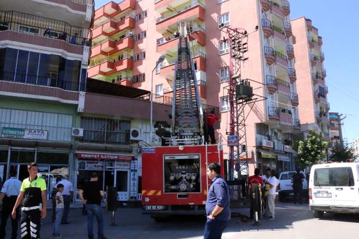 Siverek\'te Evdeki Yangında Eşyalar Kül Oldu