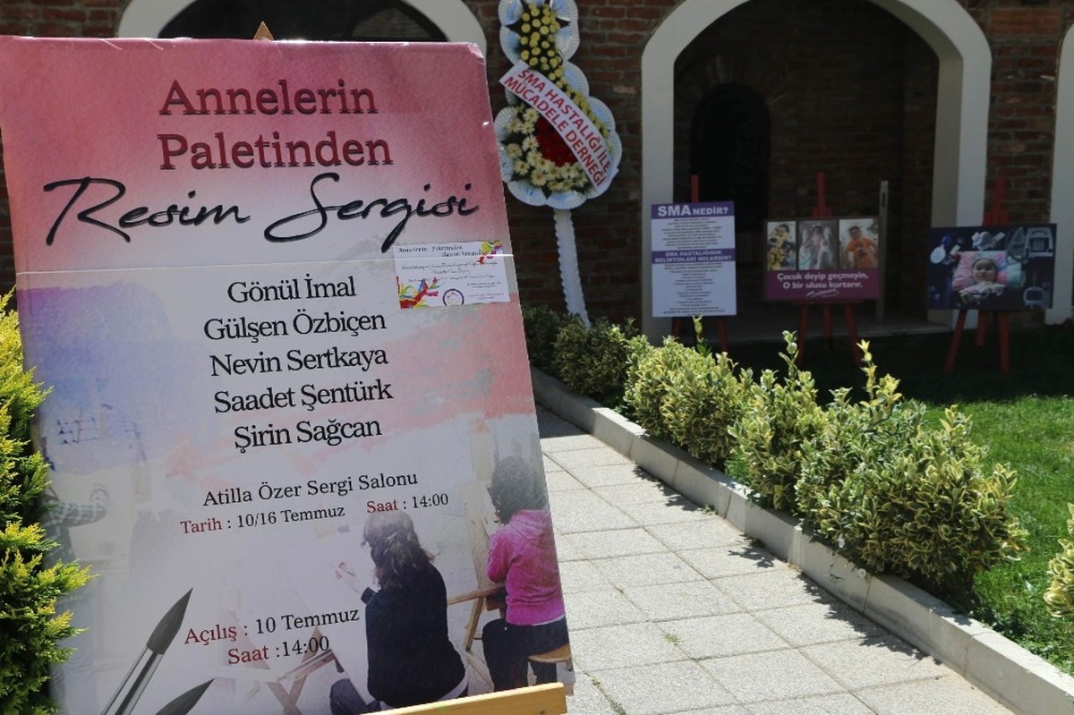 Sma Hastaları İçin \'Annelerin Paletinden Resim Sergisi\'