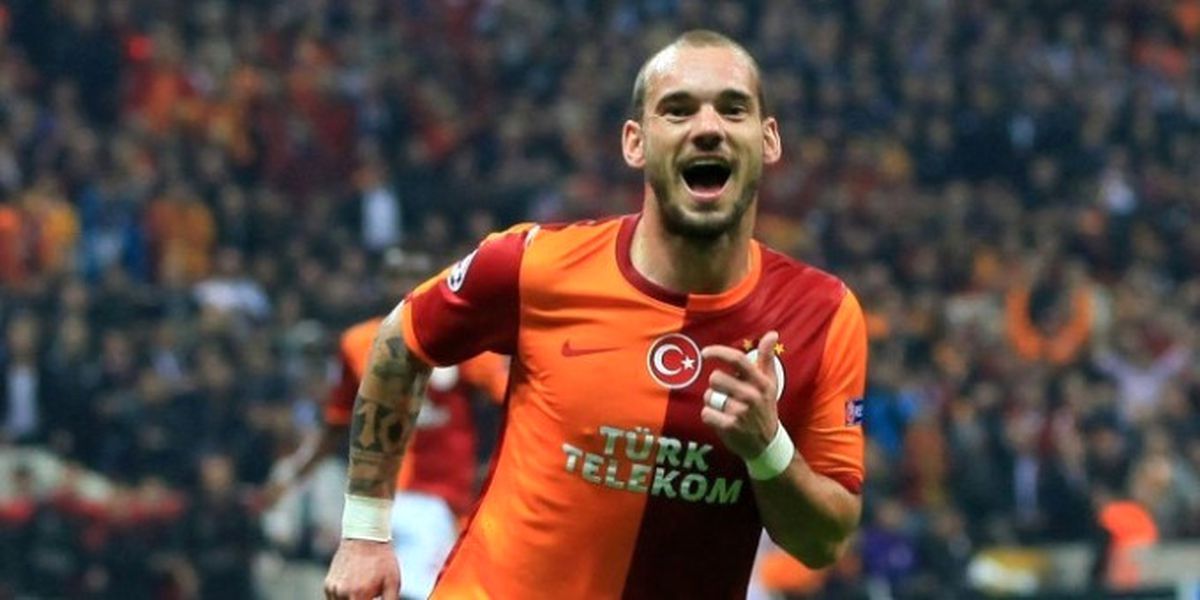 Sneijder\'in Menajerinden Açıklama