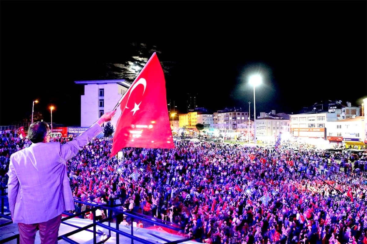 15 Temmuz\'u En İyi Anlatan Makale Belli Oldu