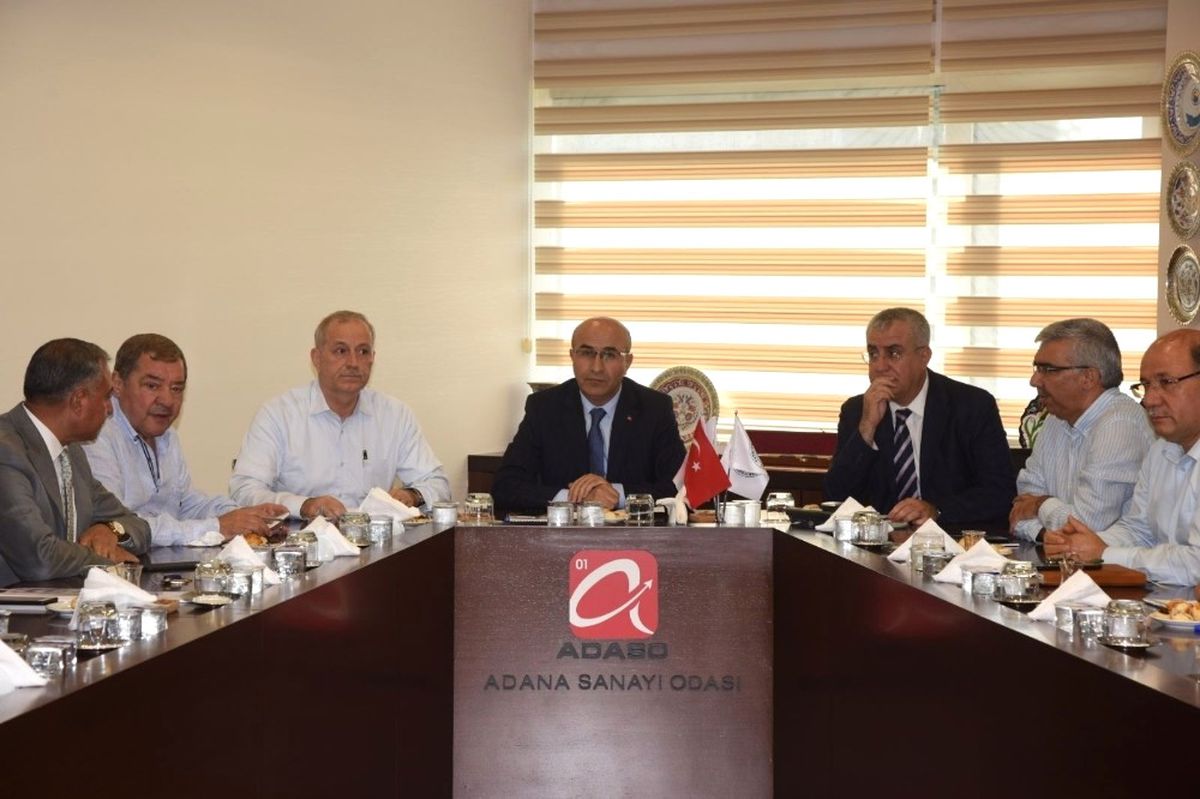 Adana Milli İradeye Saygı Platformu\'ndan Demokrasi Nöbetine Davet