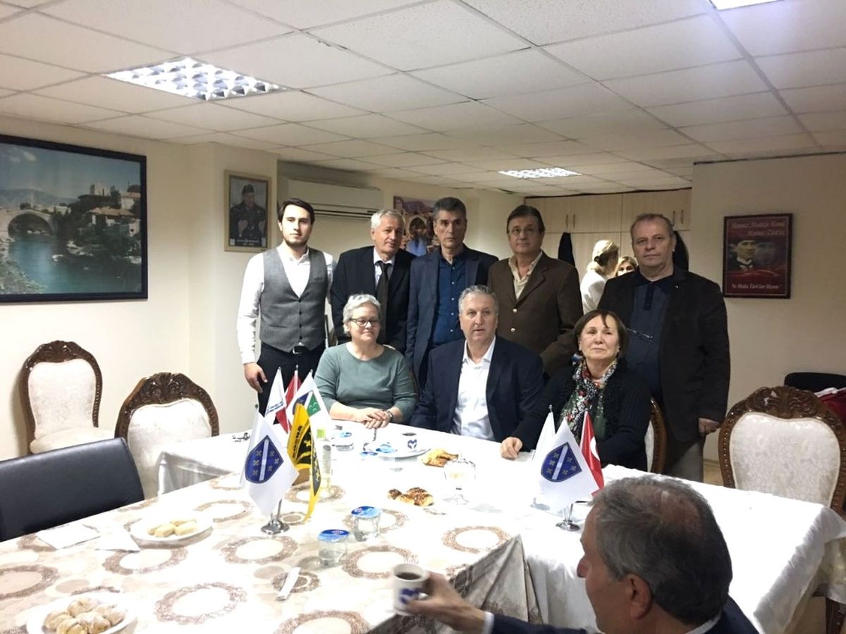 Adanalı Boşnaklar Srebrenitsa Katliamını Kınadı