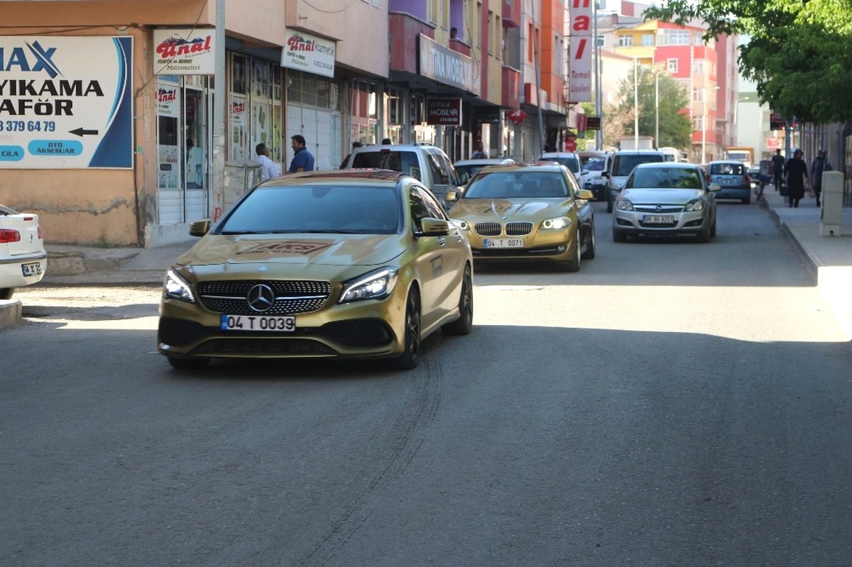 Ağrı\'da 225 Bin Liralık Araçla Taksi Hizmeti