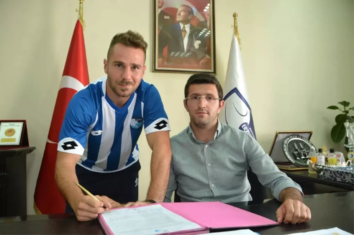 Akhisar Belediyesporlu Tolga Ünlü, B.b. Erzurumspor\'a İmza Attı