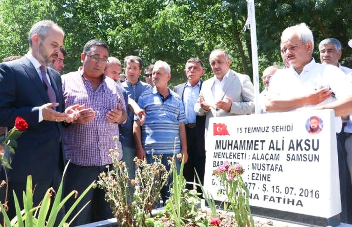 Bakan Kılıç, 15 Temmuz Şehidinin Mezarını Ziyaret Etti