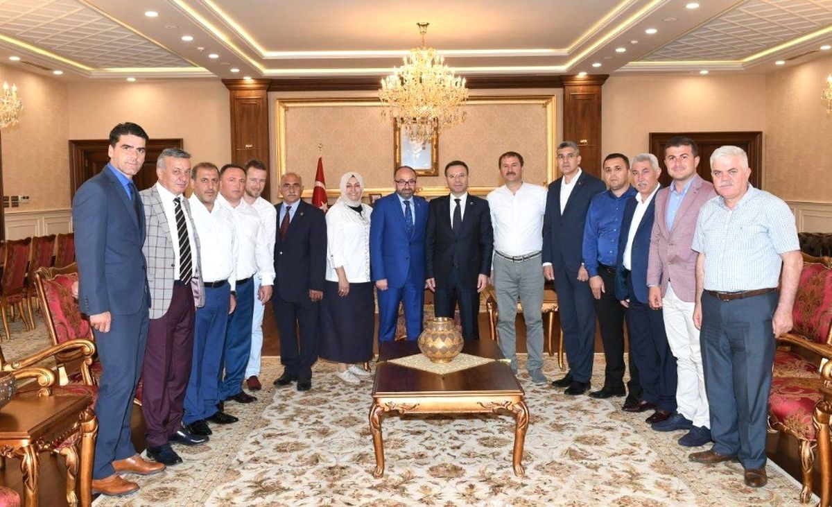 Başkan Üzülmez\'den Vali Aksoy\'a Ziyaret