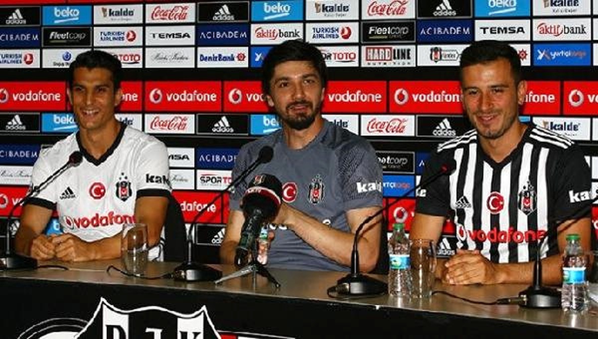 Beşiktaş\'ın Kaptanları Yeni Formaları Giyerek Konuştu