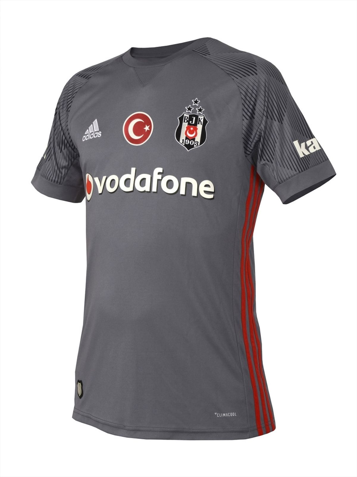 Beşiktaş\'ta Yeni Sezon Formaları Tanıtıldı