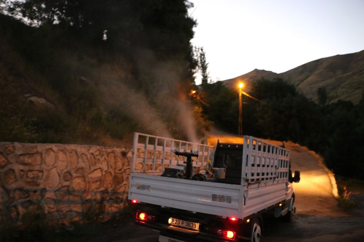 Bitlis Belediyesinden Haşere ve Sineklerle Mücadele