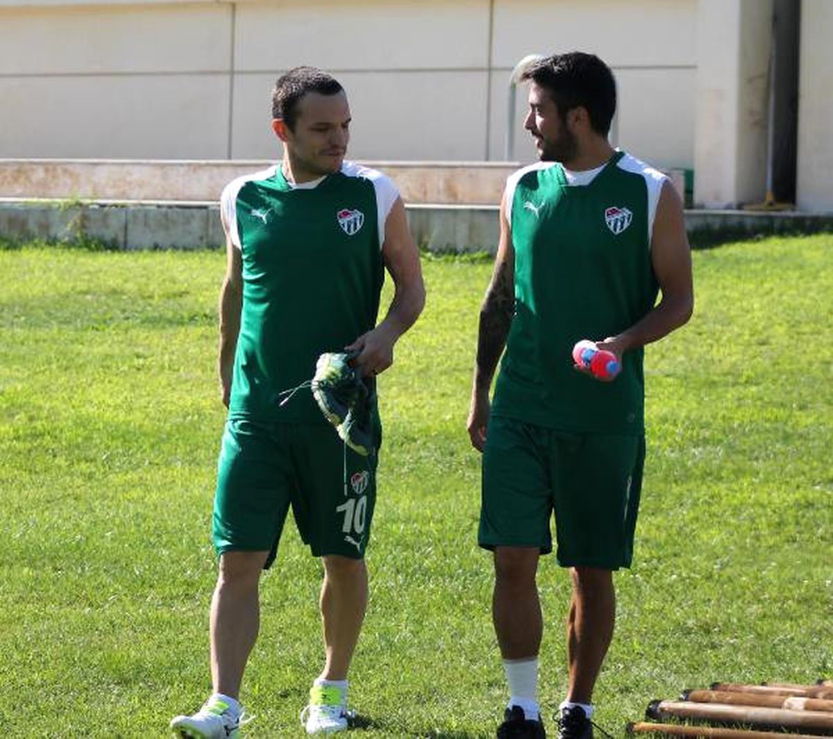 Bursaspor\'da Batalla Takıma Katıldı