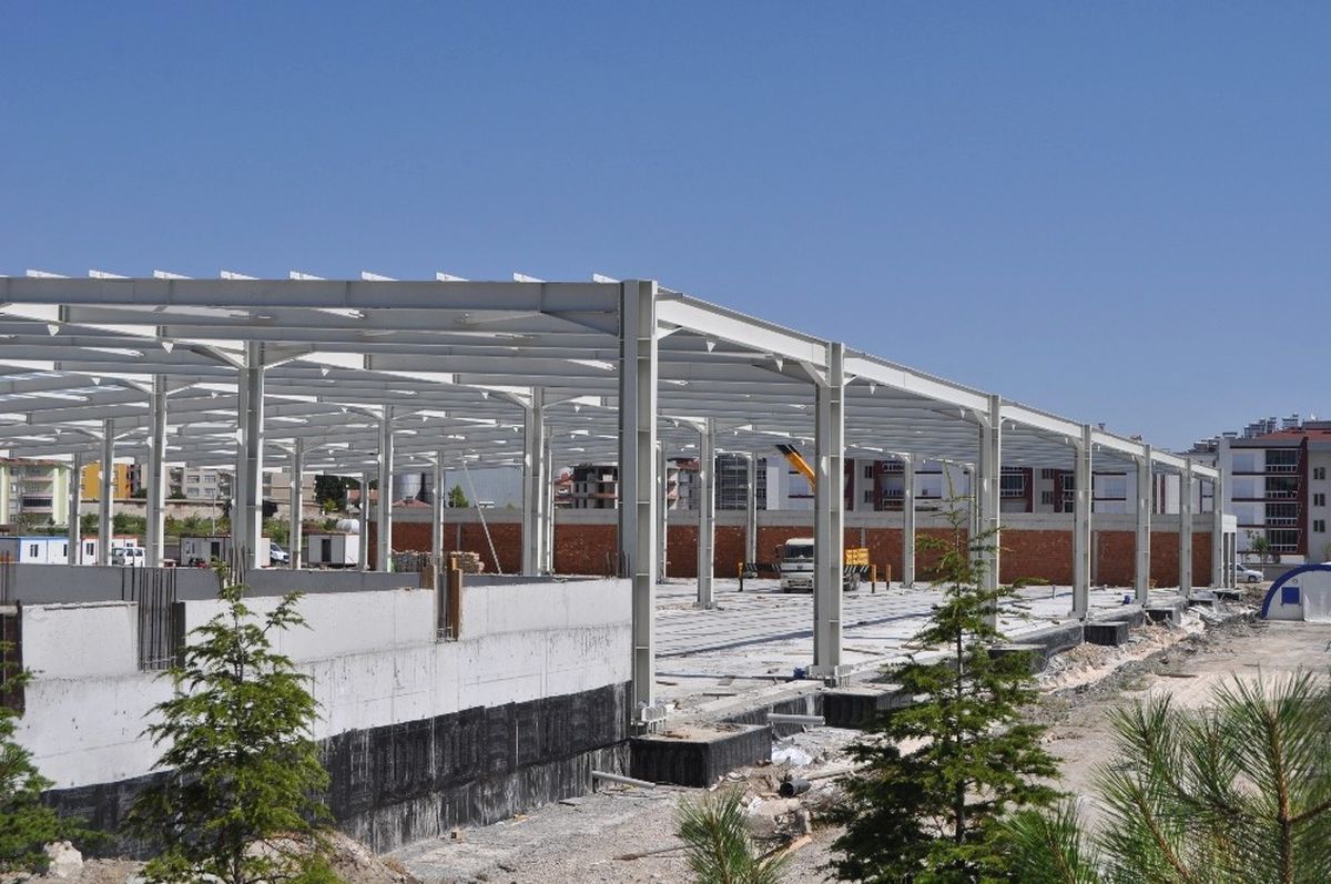 Cihanbeyli\'de Kapalı Pazar Alanı Tamamlanıyor