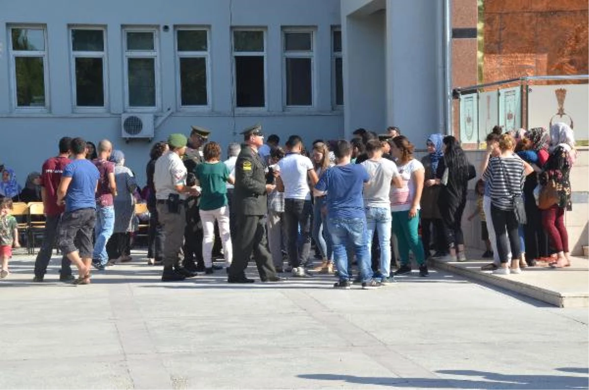 Cinnet Getiren Asker Dehşet Saçtı: 3 Asker Şehit, 3 Asker Yaralı (2)