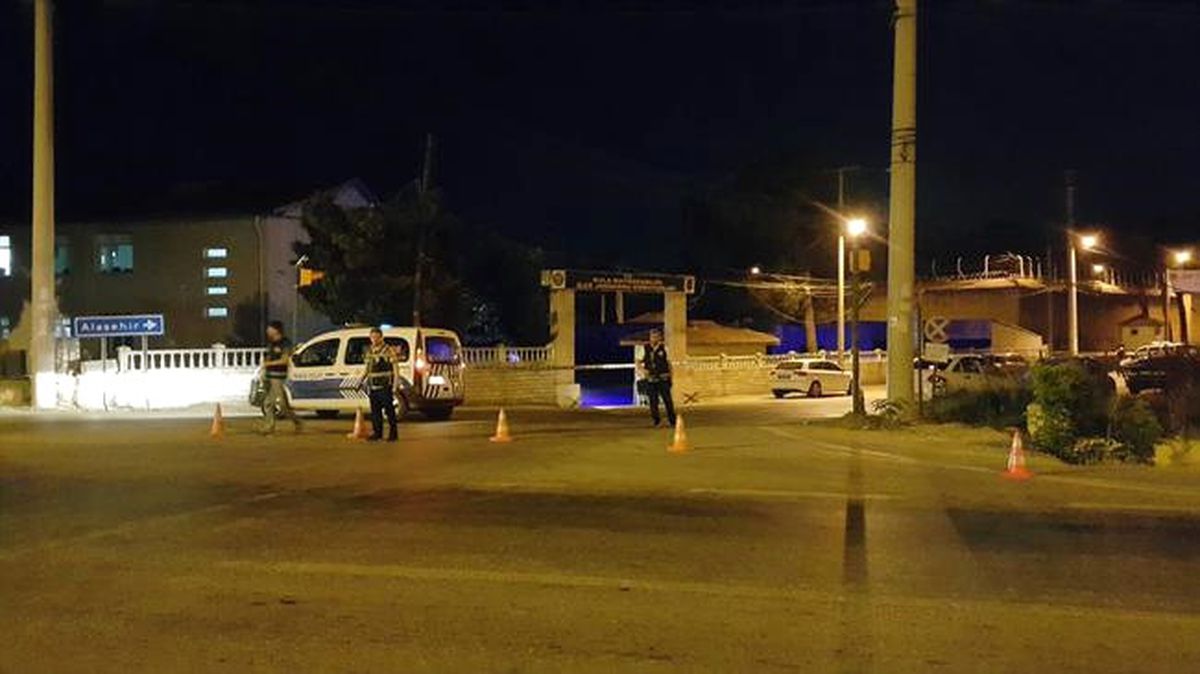 Cinnet Getiren Asker Koğuşu Taradı: 3 Asker Şehit, 3 Asker Yaralı