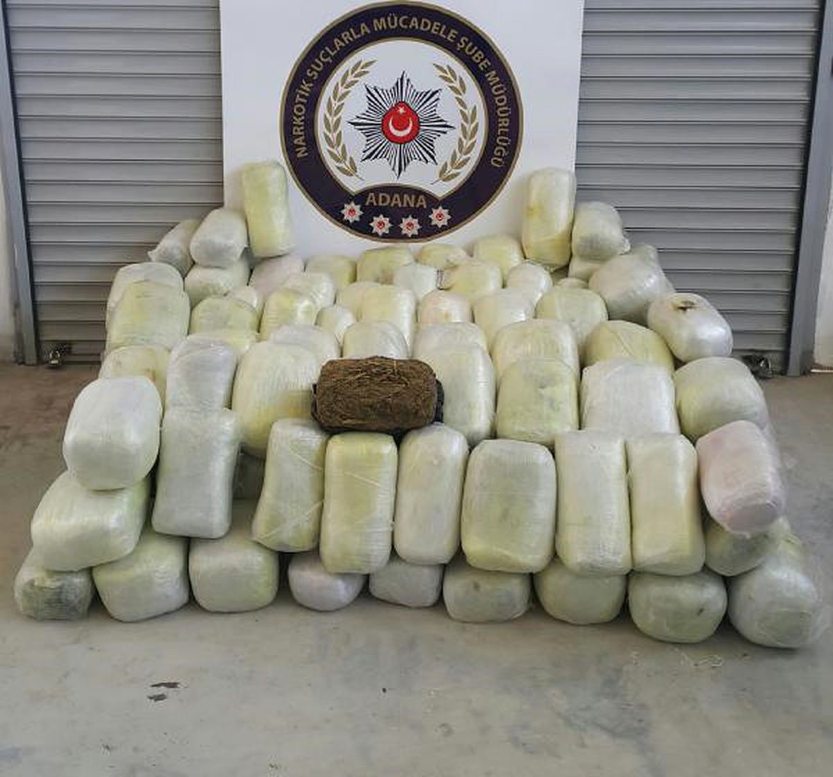 Deterjanlı Önleme Rağmen 917 Kilo Esrar Ele Geçirildi