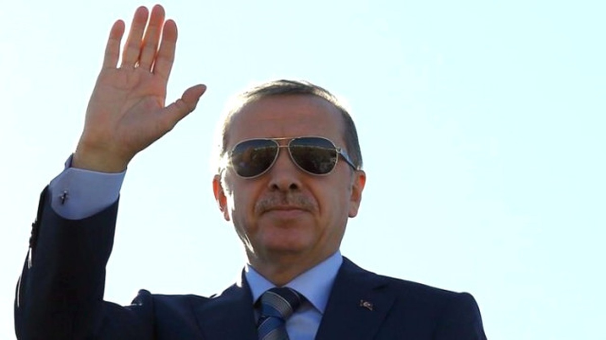 Dha İstanbul - Cumhurbaşkanı Erdoğan ve Başbakan Yıldırım 15 Temmuz Şehitliği\'nde (2)