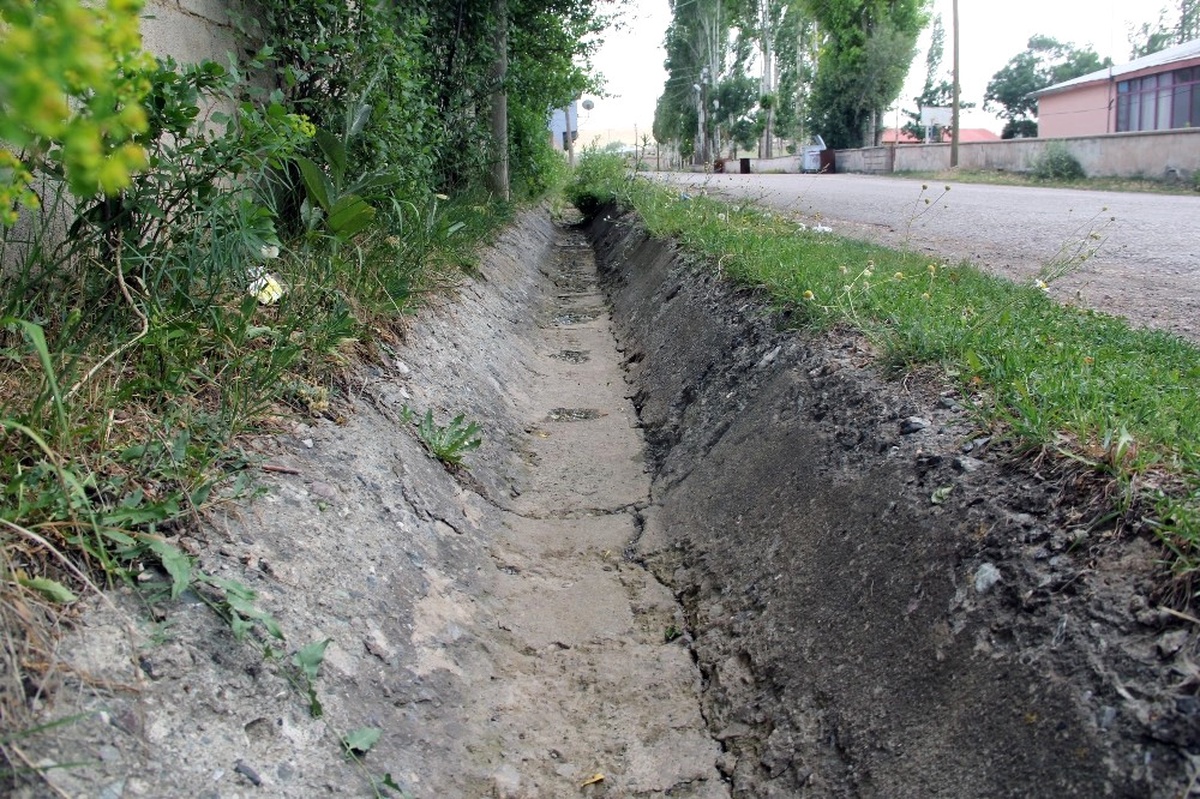 Dönerdere ve Emek Mahallelerine Yeni Sulama Kanalları