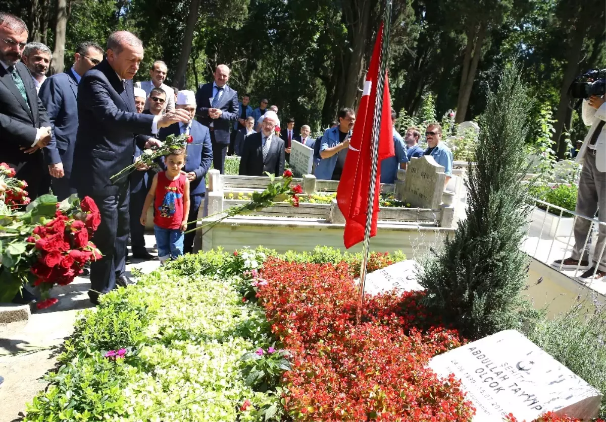 Erdoğan Karacaahmet\'te Şehitleri Ziyaret Etti