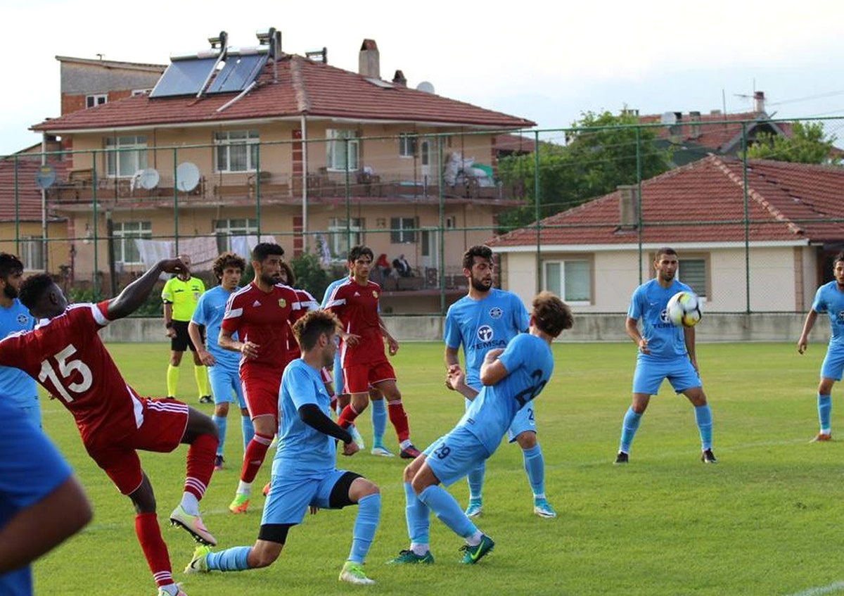 Evkur Yeni Malatyaspor\'da Nijeryalı Seth Performansıyla Beğenildi