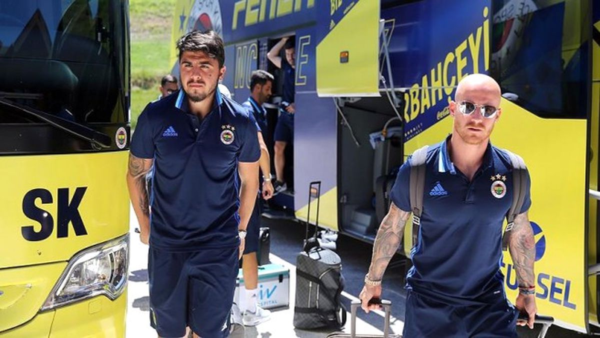 Fenerbahçe Kafilesi İsviçre\'ye Gitti