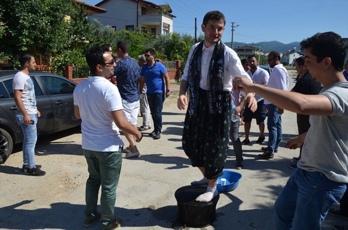 Geleneğin Adı "Damat İşkencesi"
