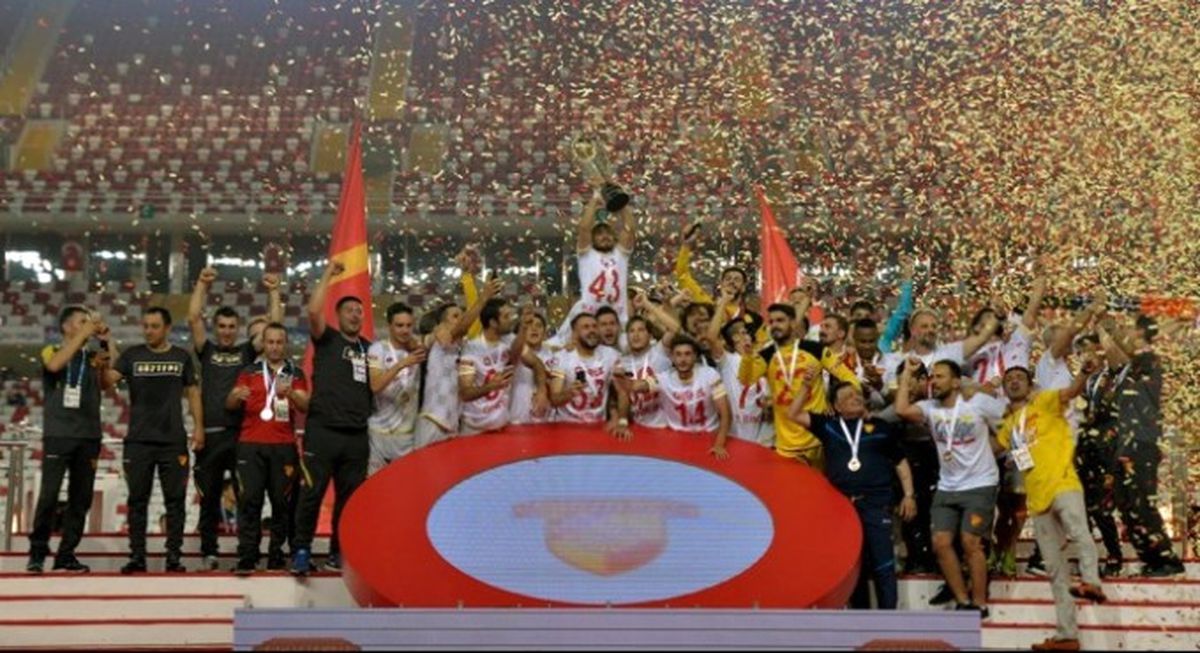 Göztepe, Süper Lig\'e Fenerbahçe ile Dönüyor
