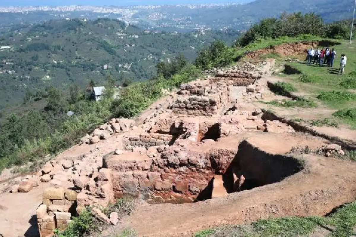 Kibele Heykelinin Bulunduğu Kalede Kazı Çalışmaları Yeniden Başladı