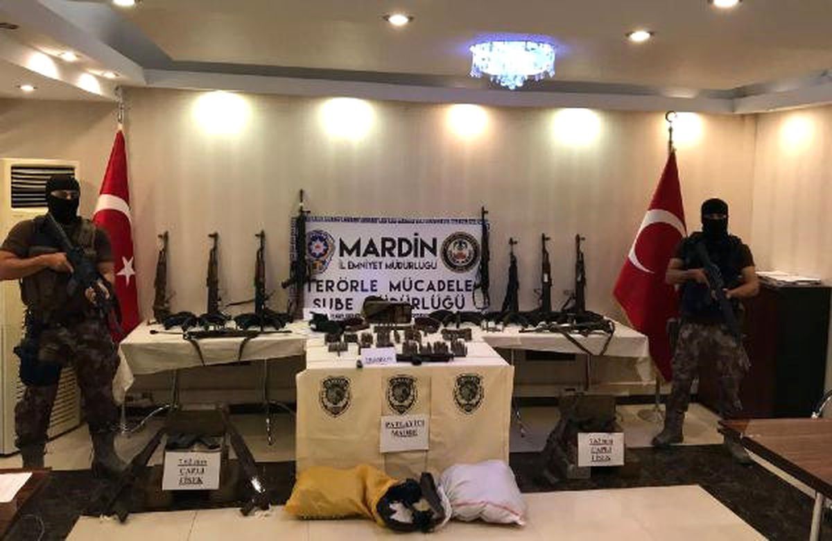 Kızıltepe\'de Silah ve Mühimmat Bulundu, 4 Kişi Tutuklandı