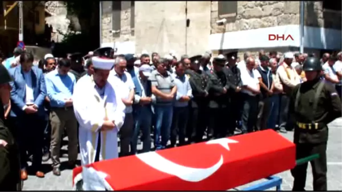 Konya 49 Yaşındaki Gazi, \'Kırım Kongo Kanamalı Ateşi\' Şüphesiyle Öldü