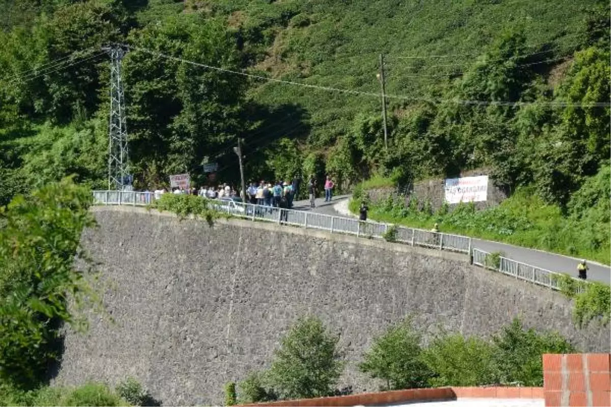 Rize- Artvin Havalimanı İçin Taşocağı Açılmasına Tepki Eylemi