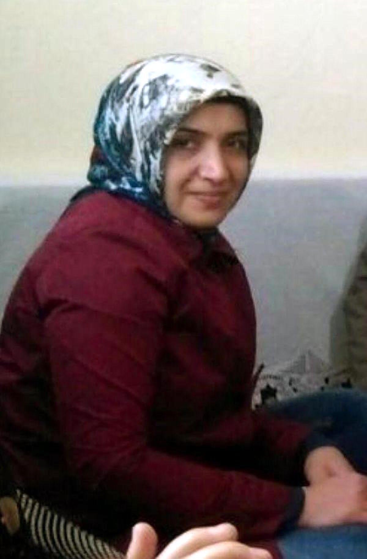 Sevgilisi Olduğu İddia Edilen Kadını Boğazından Bıçaklayıp Öldürdü