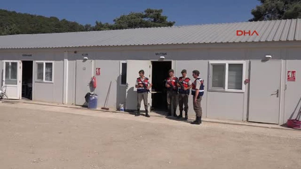 Sevgilisi Olduğu İddia Edilen Kadını Boğazından Bıçaklayıp Öldürdü